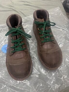 Jim green African rangers Houston brown size 11